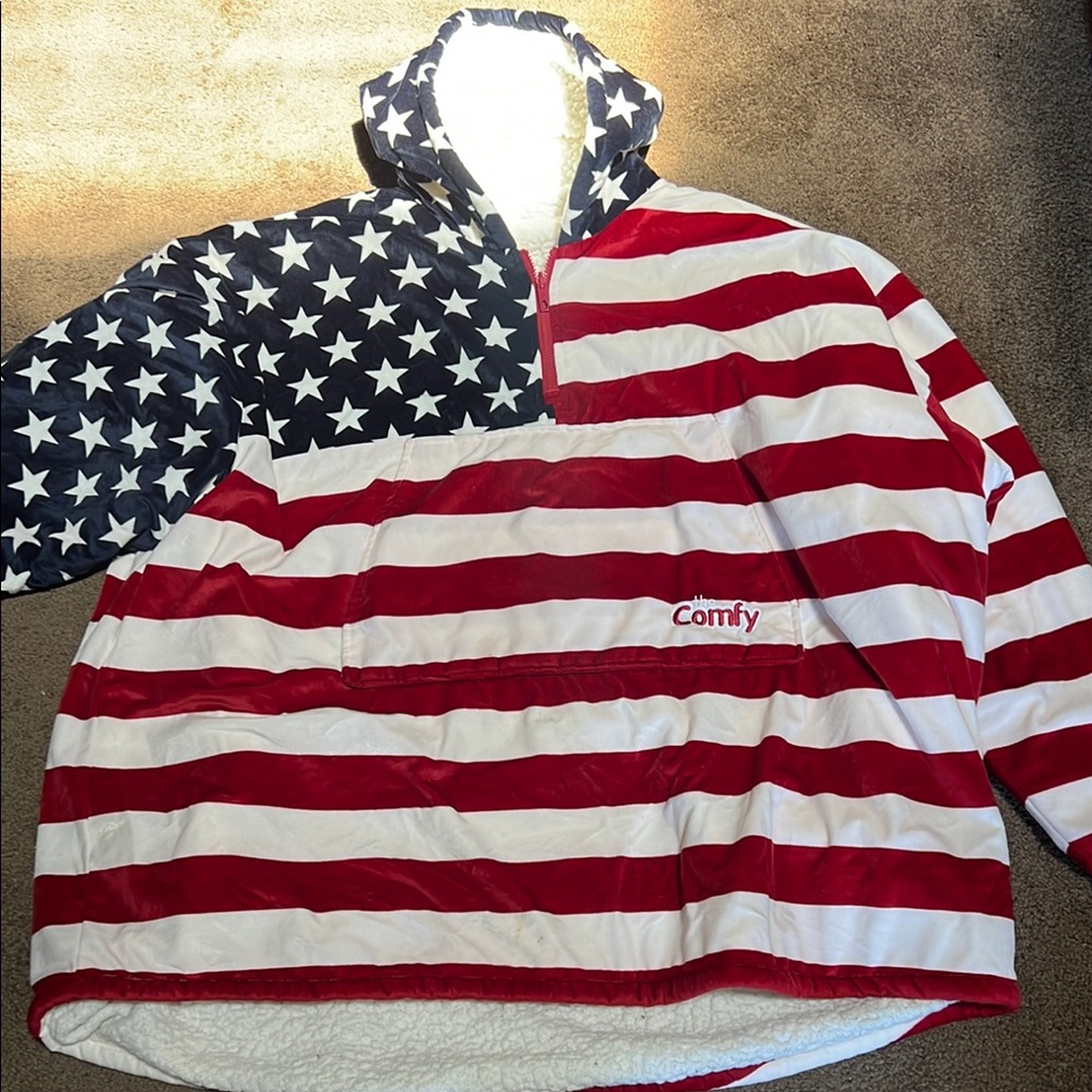Comfy USA Red, White, and Blue Star Striped Pullover